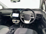 運転席まわりです。 各操作スイッチは使いやすい位置に配置されてます。