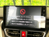 【ディスプレイオーディオ】お手持ちのスマートフォンとの連携で、ナビや音楽再生など各種アプリを使用可能。スマホに近い感覚でお使いいただけます♪