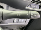 操作しやすいウインカーレバーは、スムーズな運転をサポートします。直感的に操作でき、安全な車線変更をアシストします。