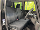 運転席シート廻りは使用感も少なく、良好な状態となっています。丁寧に使われていたことがよくわかりますね。