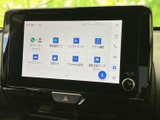 高画質ディスプレイが、運転をより快適にサポート。多彩な機能で、毎日のドライブがさらに楽しくなります。スマホ連携機能も搭載しています。