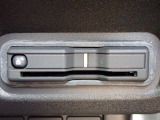 ■【ETC車載器】が装備されています。セットアップをしてお渡しとなり、ETCカードを差し込むだけで高速道路の利用が可能です。