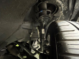お車を安心してお乗りいただく為には、足回りの定期点検が欠かせません。サービスサポート(有償保証)では無料点検もご提供しており、安心のカーライフをお過ごしいただけるサポート体制が整っています。