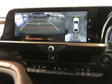 バックガイドモニターで、後方を確認しながら安心して駐車することができます。運転初心者も熟練者も必須の機能ですよ!
