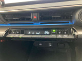 オートエアコンは温度を設定するだけで、自動で風量などを設定してくれます。運転しながら操作も必要ないので、安全性も向上します。