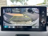 駐車時、後方の映像がモニターで確認できます。狭い場所での駐車もスムーズです。