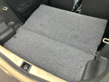 後席を倒せば巨大な荷室へ早変わり♪