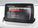 最近話題となるセーフティサポートカー、いわゆる「サポカーS」に該当します。低速時衝突被害軽減ブレーキに加え、ペダル踏み間違い時加速抑制装置が装備されています。