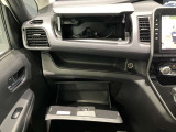 収納スペースもたくさん有ります☆車検証や小物類などすっきり収納♪