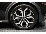 メルセデスの認定中古車「サーティファイドカー」では、万一お車が故障した場合も、ご購入後1年間もしくは2年間※は走行距離にかかわらずメルセデス・ベンツ正規サービスネットワークで無料修理いたします