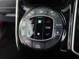 左右独立温度コントロールフルオートエアコンです。運転席、助手席それぞれで独立して温度設定ができます。冷え性の方が乗っても安心ですね♪