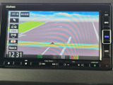 7インチ純正メモリーナビ(VXM-204VFi)を装着しています。目的地設定やルート案内もスムーズに行えます。