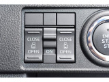 両側電動パワースライドドア搭載車です