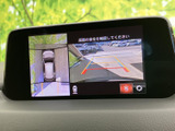後方確認をサポートするモニターで、安全な運転に貢献。駐車時の目視だけでは確認しにくい場所も、より安心できます。