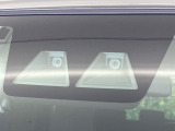 【スマートアシスト】走行中に前方の車両等を認識し、衝突しそうな時は警報とブレーキで衝突回避と被害軽減をアシスト。より安全にドライブをお楽しみいただけます。