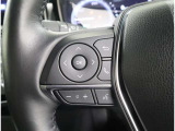 メーター内パネルのコントローラーです。燃費情報などさまざまなデータが見れますよ。