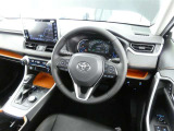 見通しのよいすっきりとした視界で、誰でも運転しやすいです。運転のしやすさは疲れにくさにも繋がりますよ♪