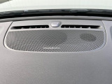 【harman kardon】ハーマンカードンのHi-Fiスペシャリストと共に、モデル別に開発・設計された専用チューニングが臨場感溢れる音響空間を実現しています。