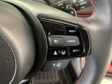 【アダプティブ・クルーズ・コントロール】予め設定した車速内でクルマが自動的に加減速。 前走車との適切な車間距離を維持しながら追従走行し、高速道路でのドライバーの疲労を軽減してくれる嬉しい機能付♪