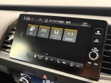 オーディオソース画面です!ラジオやBluetoothなど、対応するさまざまな方法で音楽を楽しめます。お気に入りの音楽を聴きながら、毎日の通勤からご家族とのロングドライブまで快適にお過ごしいただけます。