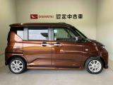 車両右側面からの写真になります。車をご覧になりたい時はお気軽に最寄りの店舗へご相談下さい。