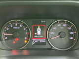 視認性の高いメーターで、スピードや回転数を一目で確認できます。運転に必要な情報を的確に伝え、安全な運転をサポートします。