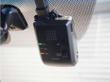◆ドライブレコーダー◆映像・音声などを記録する自動車用の装置です。 もしもの事故の際の記録はもちろん、旅行の際の思い出としてドライブの映像を楽しむことができます。