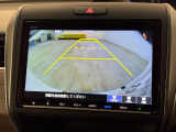 バックカメラの画像です。車庫入れの安心感がアップしますね☆