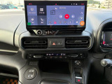 様々な車両情報を表示コントロール。スイッチ類を増やさずに多機能化が可能になりました。