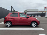 コンパクトなボディでどの年代の方にも乗りやすいお車になっております☆