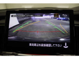 【バックカメラ】後方の映像がモニターで確認できます。駐車が苦手な方にお勧めの補助機能です。