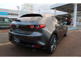 当店試乗車!スタイリッシュなデザインと力強く滑らかな走りが魅力の1台♪