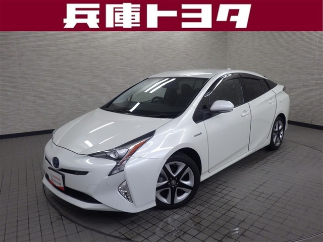 トヨタ プリウス 