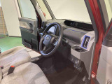 納車前にはプロのメカニックが点検、整備を行いますので安心してお乗り頂けます!!