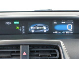 当社が誇るお車の洗浄メニュー&rdquo;まるまるクリン&rdquo;済みですので、室内もキレイ。気持ちよくお乗り頂けます。 まるまるクリンでは下回りの錆止め塗装、ボディのガラスコーティング、室内のスチーム洗浄を行います。
