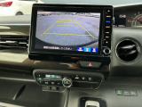 バックカメラも装備しております。車庫入れの苦手なお客様も安心!重宝してくれます!