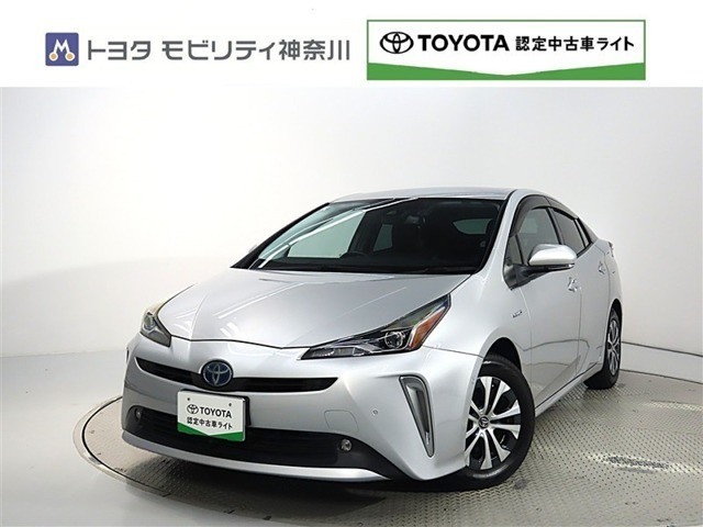 トヨタ プリウス 
