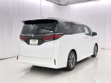 沢山乗れるのがこの車の魅力!2台で移動しないと・・・なんて時もこの車なら1台で!大活躍です♪