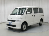 ゆとりある広々とした車内空間は、ドライブを始め買い物やレジャーなど、幅広く活躍します。一人でもみんなとでもお出かけを楽しみましょう!