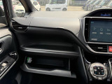 【 内装インテリア 】現車の確認はお電話で在庫のご確認の上、是非ご来店くださいませ!ご来店の難しい方は店舗スタッフがお電話やメールで詳細をお答えさせて頂きます。