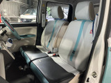 運転しやすい視界と、操作しやすい配置が魅力。快適なドライビングをサポートする空間です。