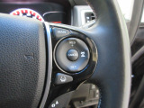 Hondaセンシングの機能のひとつ、アダプティブクルーズコントロール付!アクセルから足を離しても設定したスピードと前車との車間を保ち走行してくれます!車線維持もアシスト☆高速道路で疲労軽減ですね☆