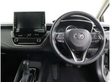 スタイリッシュにまとまった運転席です!運転がしやすいように造られています!