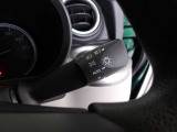 オートライト機能装備です!車外の明るさに応じて、自動的にライトの点灯・消灯をしてくれます♪