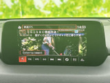 停車中には、地上デジタル放送を楽しめます。長距離ドライブのお供に最適。休憩時間などに、ニュースや番組をチェックできます。