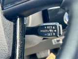 高速運転の負担を軽減する全車速追従機能付きレーダークルーズコントロールを搭載しています。