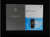 【スマートキー】鍵を持っているボタンを押すだけでエンジン始動。ドアの施錠もボタンを押すだけ。鍵は無くさない様にポケットに入れたまま。