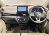 運転席からの視界が左右に広く隅々まではっきりと見渡せます。車の前端も把握しやすく安心して運転できます★