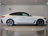 ご納車後も全国約200拠店のBMW正規ディーラーサービス工場にて保証対応いたします。お近くのBMW正規ディーラーをご案内の上、アフターメンテナンスをお受け頂けますので、安心してお乗りいただけます!!