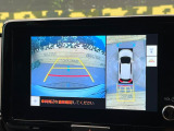 【パノラミックビューモニター】専用のカメラにより、上から見下ろしたような視点で360度クルマの周囲を確認することができます☆死角部分も確認しやすく、狭い場所での切り返しや駐車もスムーズに行えます。